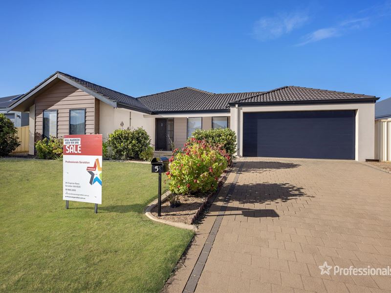 5 Fleetwing Street, Wandina WA 6530
