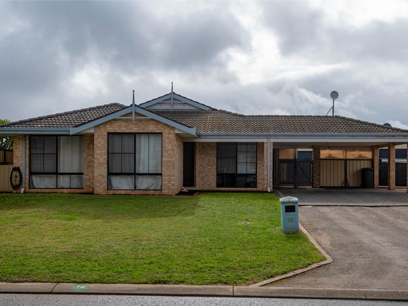 16 Mitchell heights, Dongara WA 6525