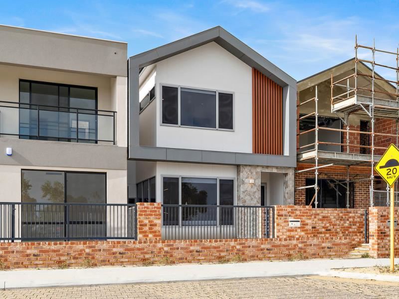 16 Solstice Way, Treeby WA 6164