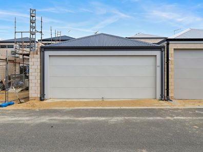 16 Solstice Way, Treeby WA 6164