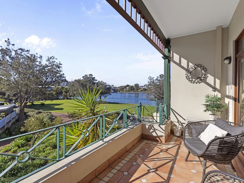 11/12 Doepel Street, North Fremantle WA 6159