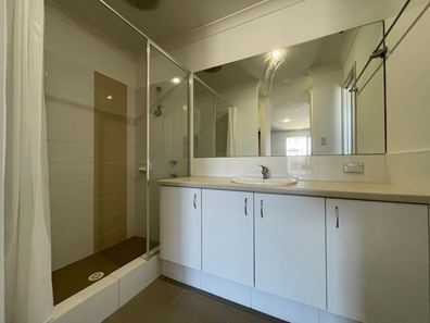 12 Greenslade Crescent, Ellenbrook WA 6069