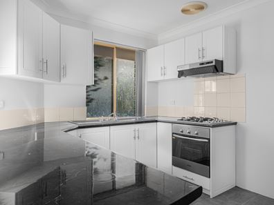 20/10 Merope Close, Rockingham WA 6168