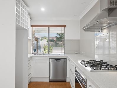 1/26 Dover Road, Scarborough WA 6019