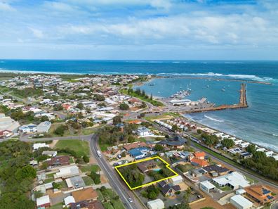 103 Point Leander Drive, Port Denison WA 6525