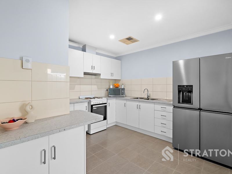 4B Currawong Way, Thornlie