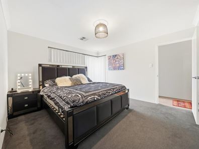 21 Cannes Way, Dayton WA 6055