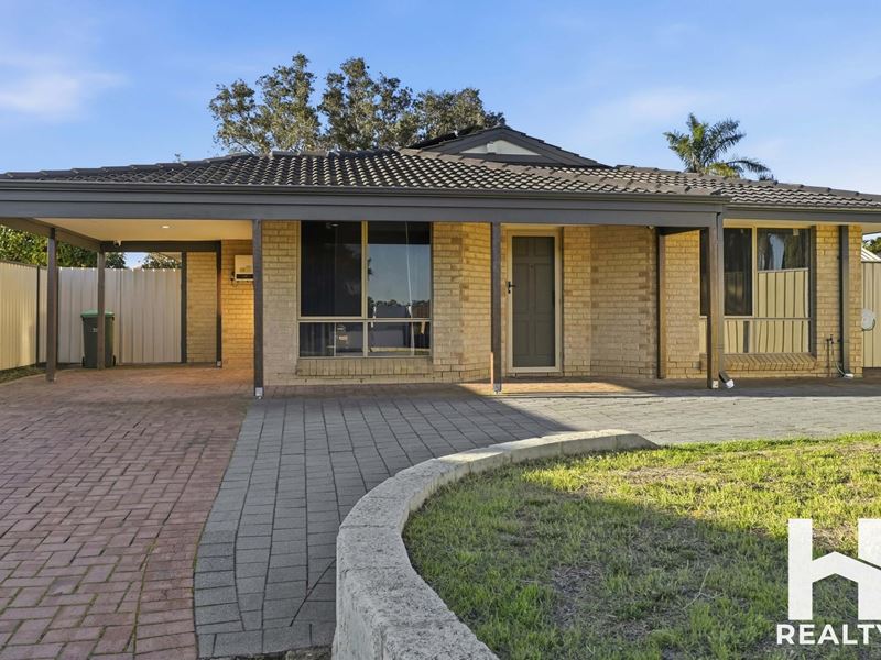 25 Woolerong Walk, Marangaroo WA 6064