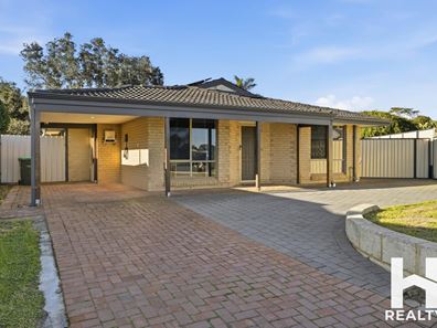 25 Woolerong Walk, Marangaroo WA 6064