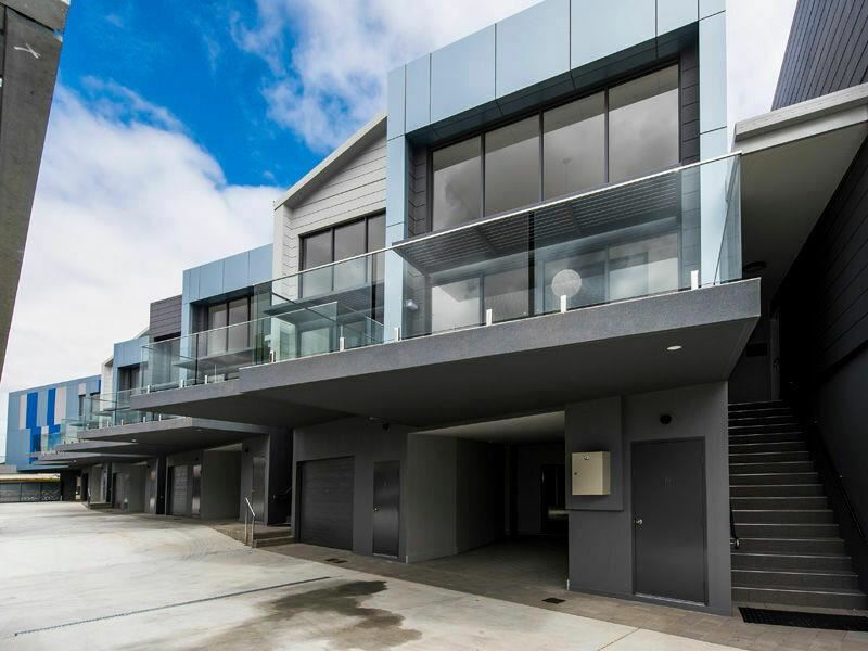 15/16 Bridges Road, Melville