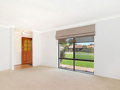 64 Broadhurst Crescent, Bateman WA 6150