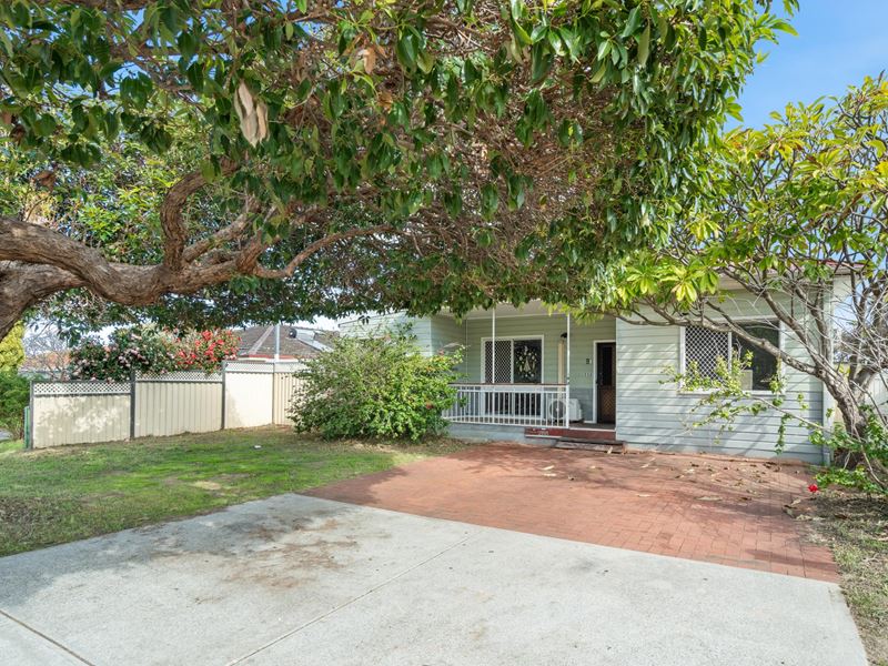 288 Robinson Avenue, Cloverdale WA 6105