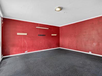 288 Robinson Avenue, Cloverdale WA 6105