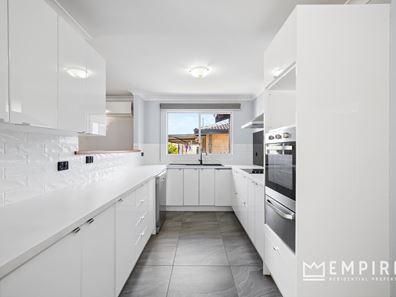 10 Leavis Place, Spearwood WA 6163