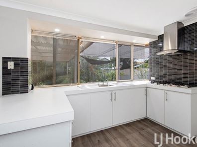 26 Mangles Street, Warnbro WA 6169