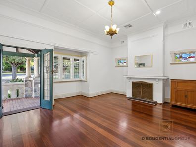 12 Dumbarton  Crescent, Menora WA 6050