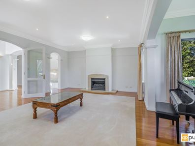 14 Hynes Road, Dalkeith WA 6009