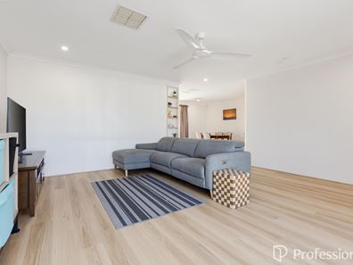4 Harrier Close, Huntingdale WA 6110