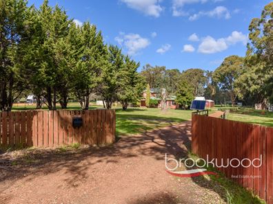 1530 Walker Street, Mundaring WA 6073
