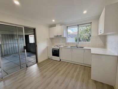 11 Redtingle Road, Camillo WA 6111