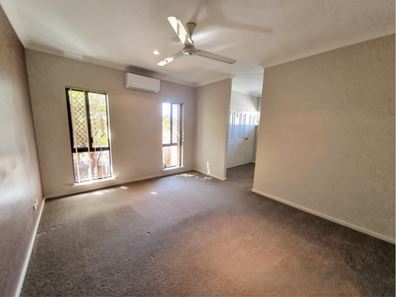 4 Haldane Crescent, Baynton WA 6714