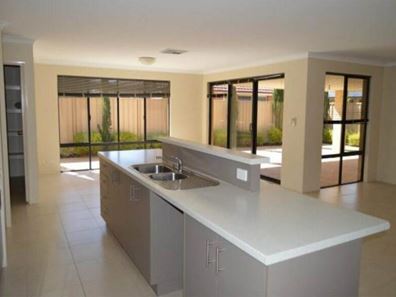 5 Philadelphia Parade, Canning Vale WA 6155