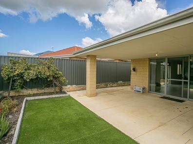 16 Mauve Way, Aveley WA 6069