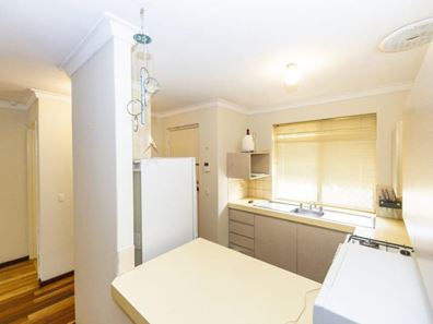 16/35 Winnacott Street, Willagee WA 6156
