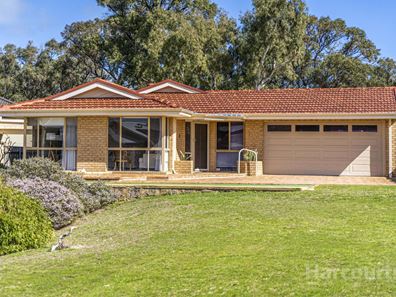 15 Parkwater Cove, Halls Head WA 6210