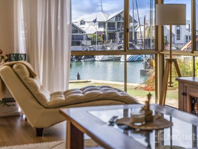 15 Parkwater Cove, Halls Head WA 6210