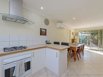 1/150 Leake Street, Belmont WA 6104