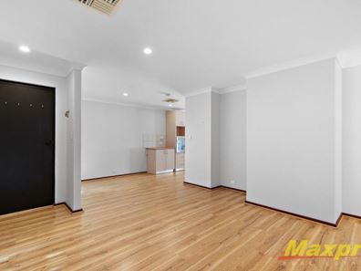 3/8 Neon Close, Parkwood WA 6147