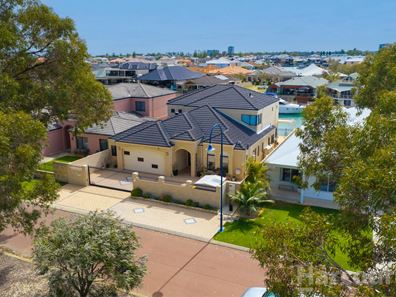 7 Condor Mews, Halls Head WA 6210