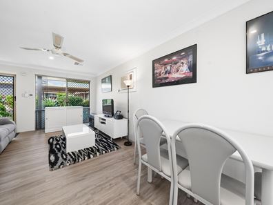 32/15 Mereworth Way, Marangaroo WA 6064