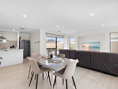 32 Becker Loop, Mandogalup WA 6167