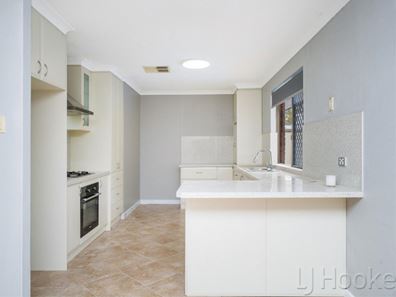 20 Nutcher Way, Parmelia WA 6167