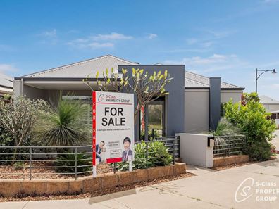 33 Barrington Avenue, Champion Lakes WA 6111