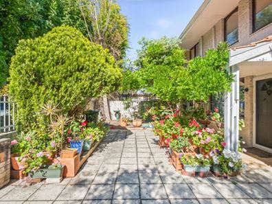 2/1A Angelo Street, South Perth WA 6151