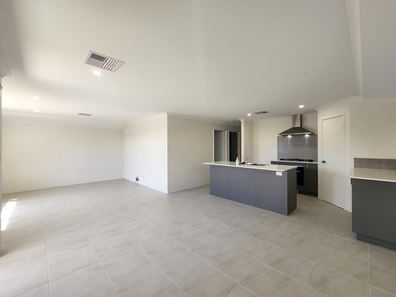 15 Tammar Circuit, Brabham WA 6055