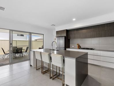 14 Surfers Street, Alkimos WA 6038