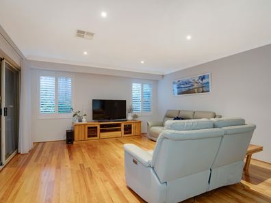 14 Loncar Rise, Gwelup WA 6018