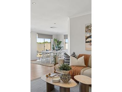 18 Gardiner Heights, Kinross WA 6028