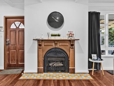 98 Roberts Road, Kelmscott WA 6111