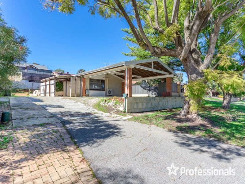 11 Belaire Tce, Kelmscott WA 6111