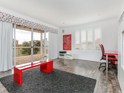 4 Gateshead Loop, Mindarie WA 6030