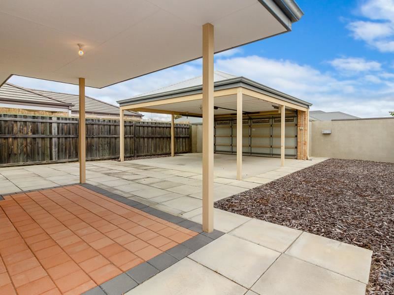 27 Bradshaw Crescent, Ellenbrook WA 6069