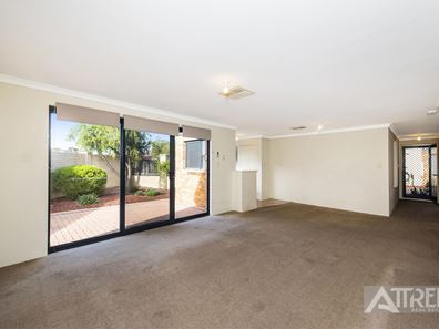 1/11 Exmouth Place, Thornlie WA 6108