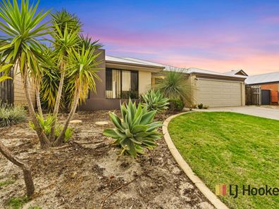 9 Birchmore Gardens, Ellenbrook WA 6069