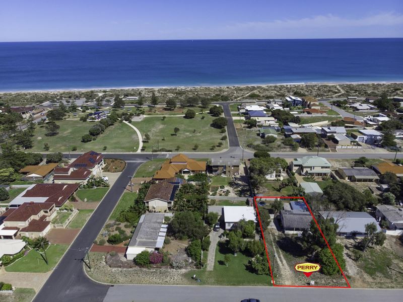 4 Lochinvar Street, Madora Bay WA 6210