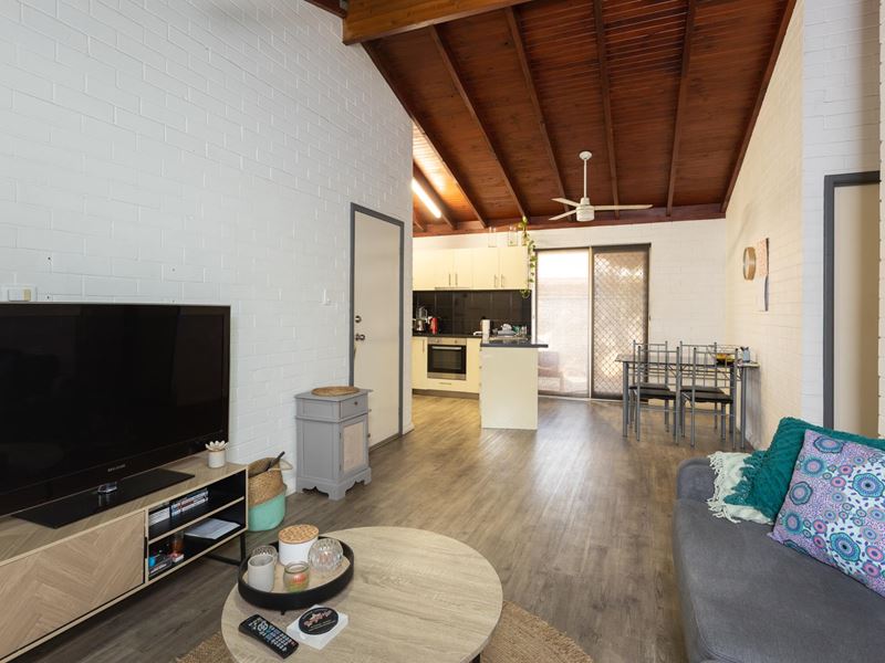 13/1 Charles Road, Cable Beach